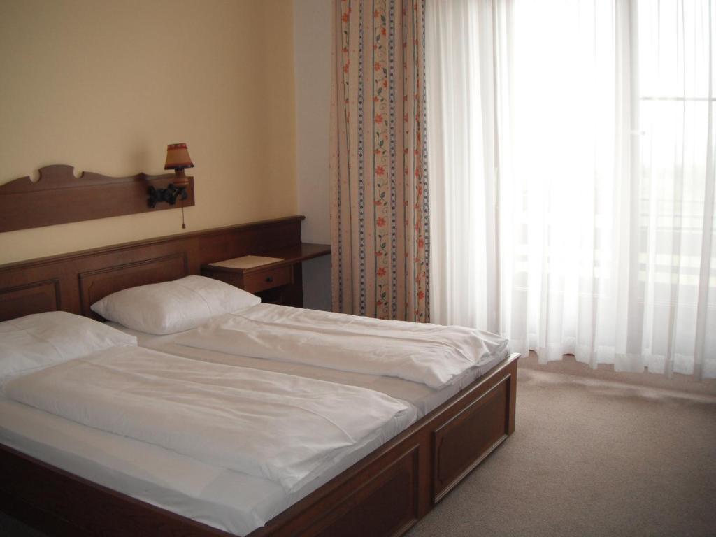 Gasthof-Pension Wein Fertőszéleskút Szoba fotó