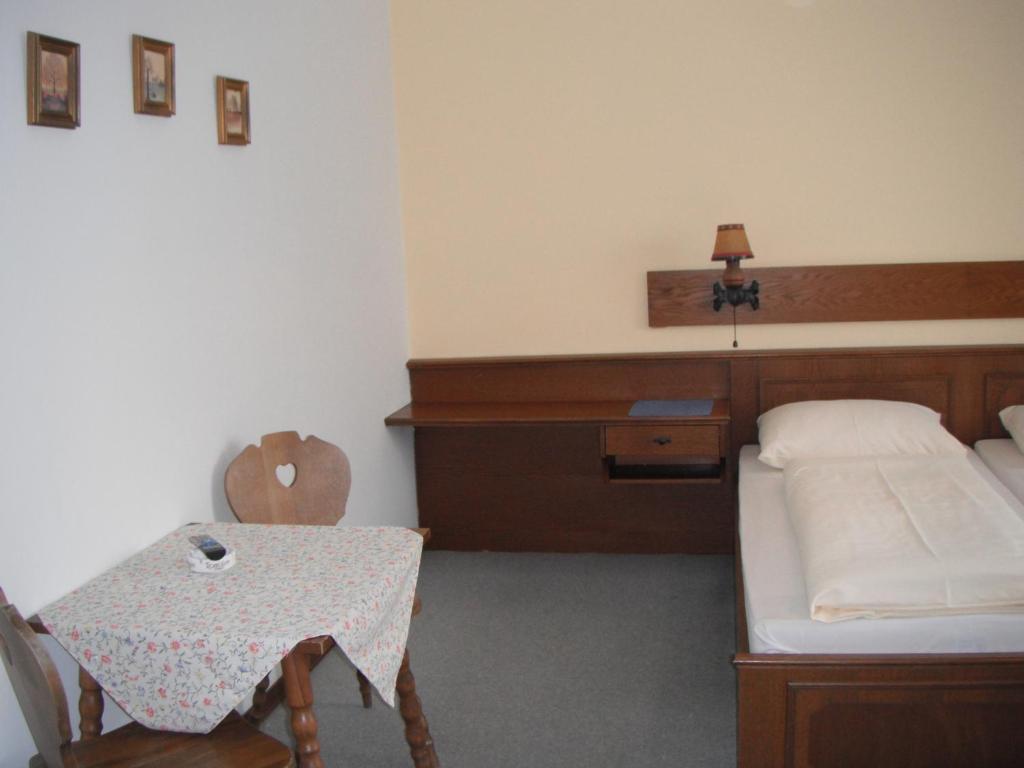 Gasthof-Pension Wein Fertőszéleskút Szoba fotó